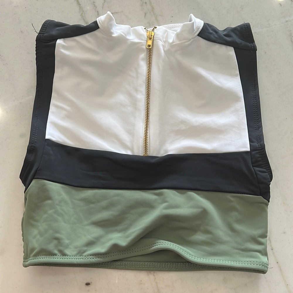 5 dance crop top black, white and green - never worn at all looks brand new